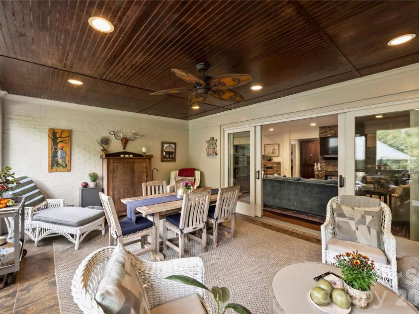 3632 Chevington Road, Charlotte, NC 28226.  MLS# CAR4431226, YatesRealty ID 57004. 
