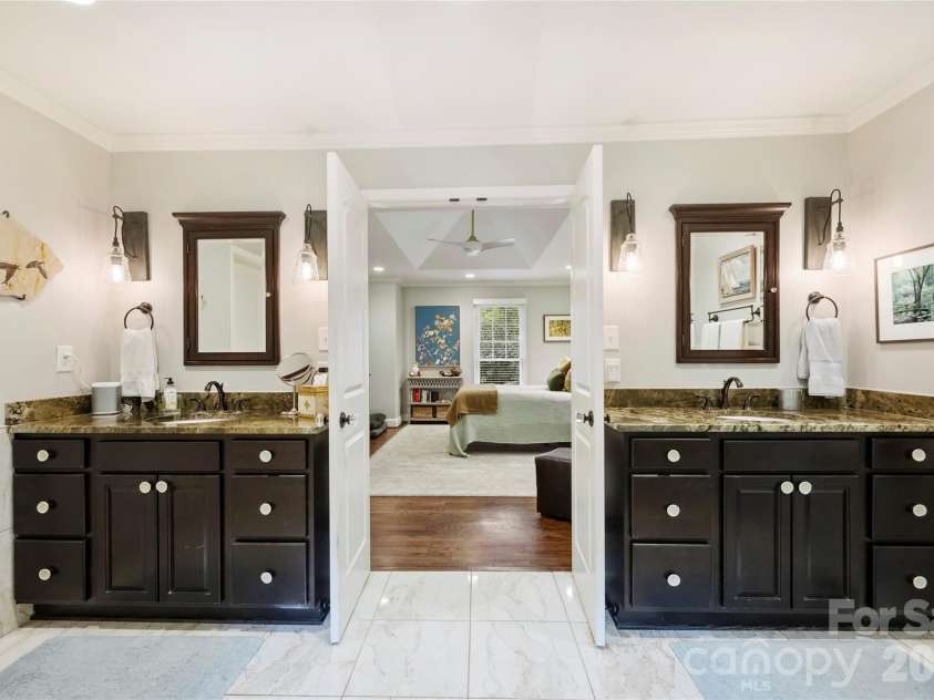 3632 Chevington Road, Charlotte, NC 28226.  MLS# CAR4431226, YatesRealty ID 57004. 