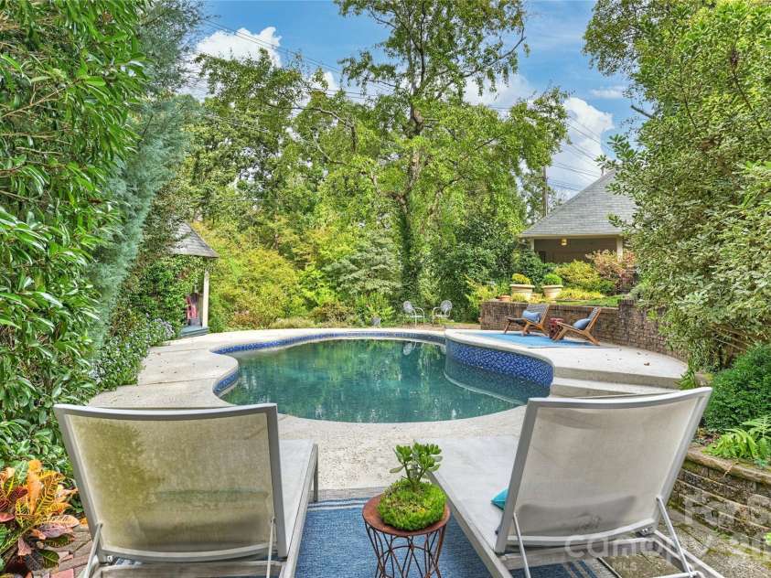 3632 Chevington Road, Charlotte, NC 28226.  MLS# CAR4431226, YatesRealty ID 57004. 