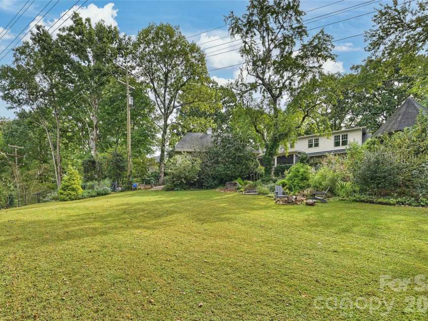 3632 Chevington Road, Charlotte, NC 28226.  MLS# CAR4431226, YatesRealty ID 57004. 