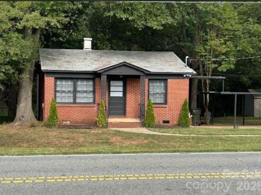 14903 Beatties Ford Road, Huntersville, NC 28078.  MLS# CAR4429437, YatesRealty ID 57005. Front
