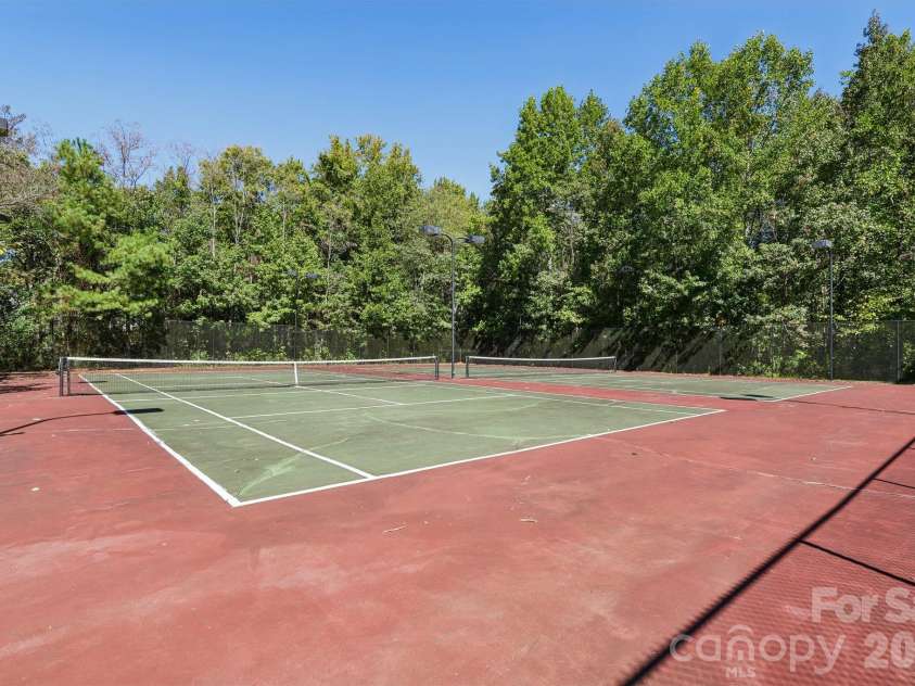 8645 Ridgeline Lane, Charlotte, NC 28269.  MLS# CAR4428118, YatesRealty ID 57012. 