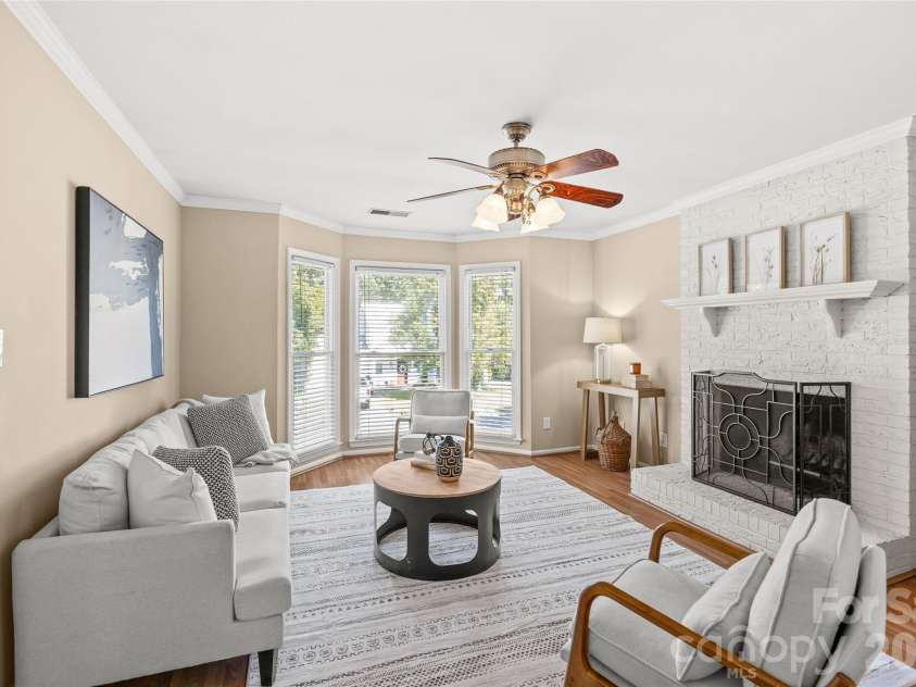 2916 Winghaven Lane, Charlotte, NC 28210.  MLS# CAR4427049, YatesRealty ID 57013. 