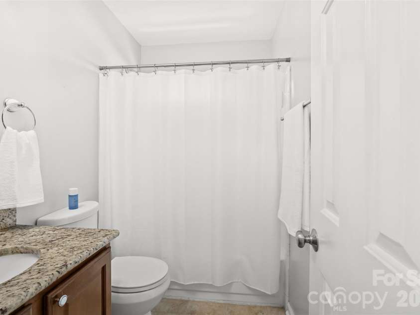 2916 Winghaven Lane, Charlotte, NC 28210.  MLS# CAR4427049, YatesRealty ID 57013. 