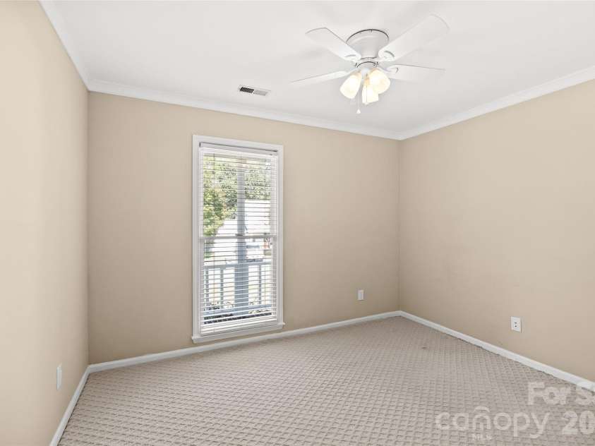 2916 Winghaven Lane, Charlotte, NC 28210.  MLS# CAR4427049, YatesRealty ID 57013. 