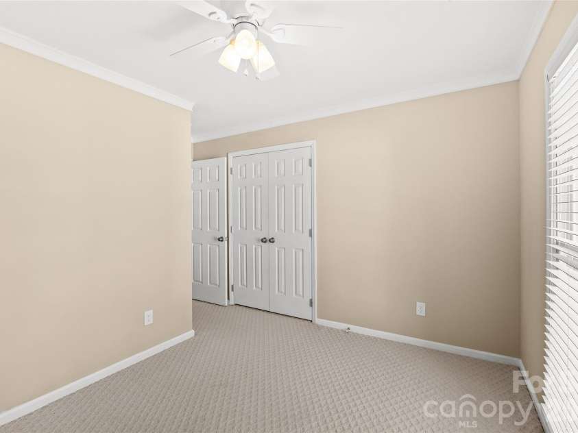2916 Winghaven Lane, Charlotte, NC 28210.  MLS# CAR4427049, YatesRealty ID 57013. 