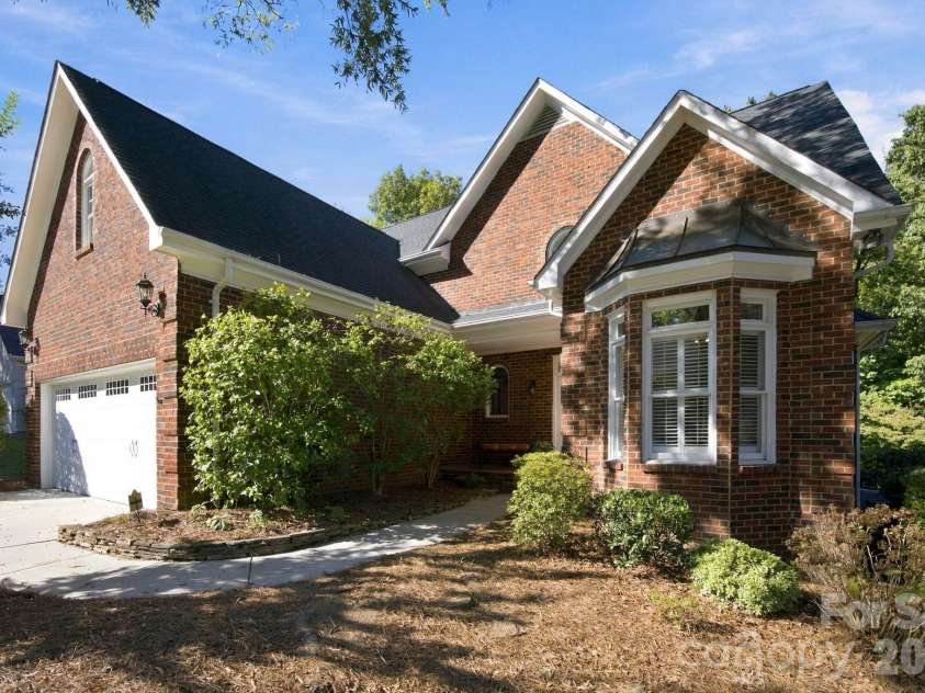 10417 Newberry Park Lane, Charlotte, NC 28277.  MLS# CAR4427030, YatesRealty ID 57014. 