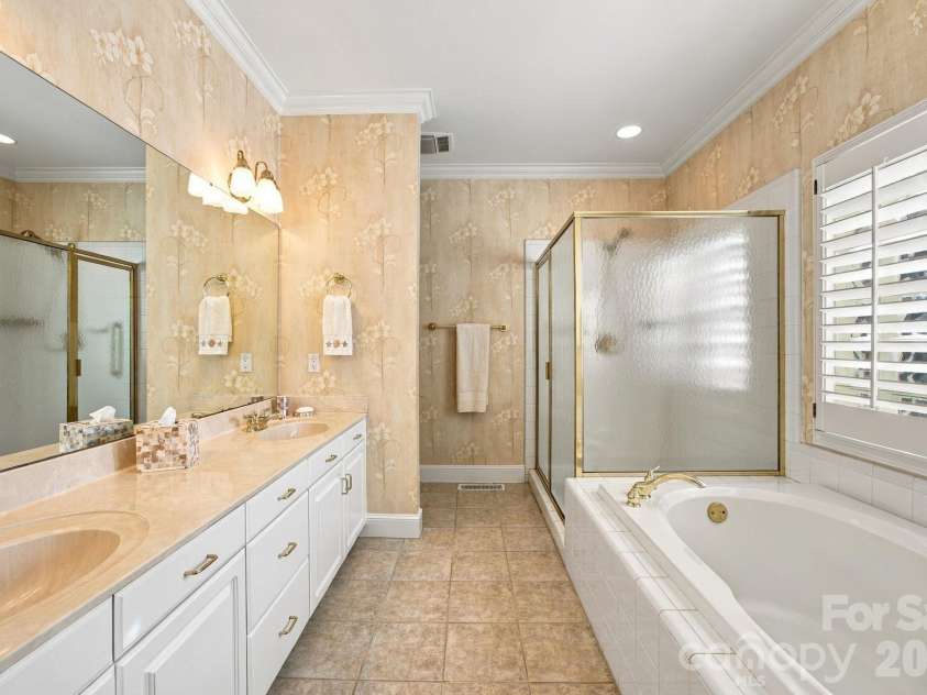 10417 Newberry Park Lane, Charlotte, NC 28277.  MLS# CAR4427030, YatesRealty ID 57014. 