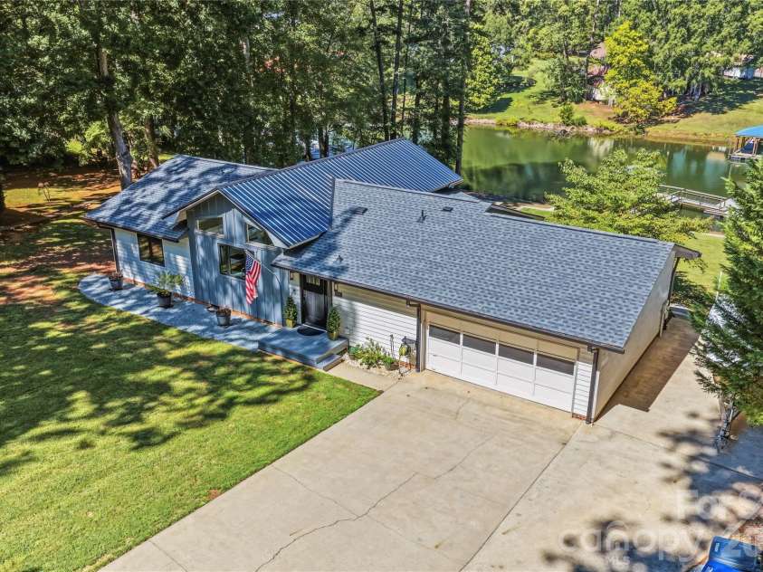201 Wood Duck Loop, Mooresville, NC 28117.  MLS# CAR4425713, YatesRealty ID 57017. 