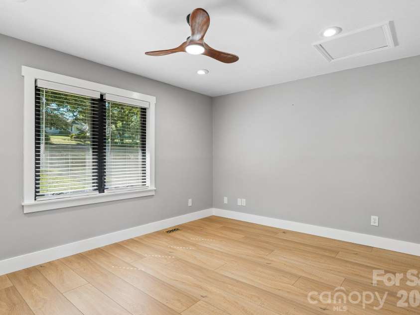 201 Wood Duck Loop, Mooresville, NC 28117.  MLS# CAR4425713, YatesRealty ID 57017. Bedroom 3