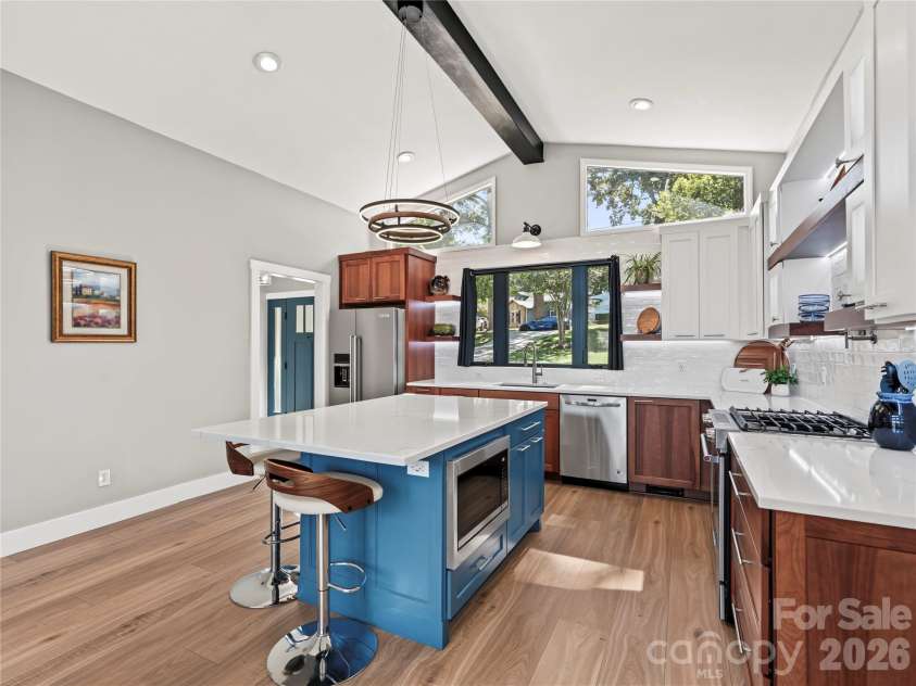 201 Wood Duck Loop, Mooresville, NC 28117.  MLS# CAR4425713, YatesRealty ID 57017. Gourmet Kitchen