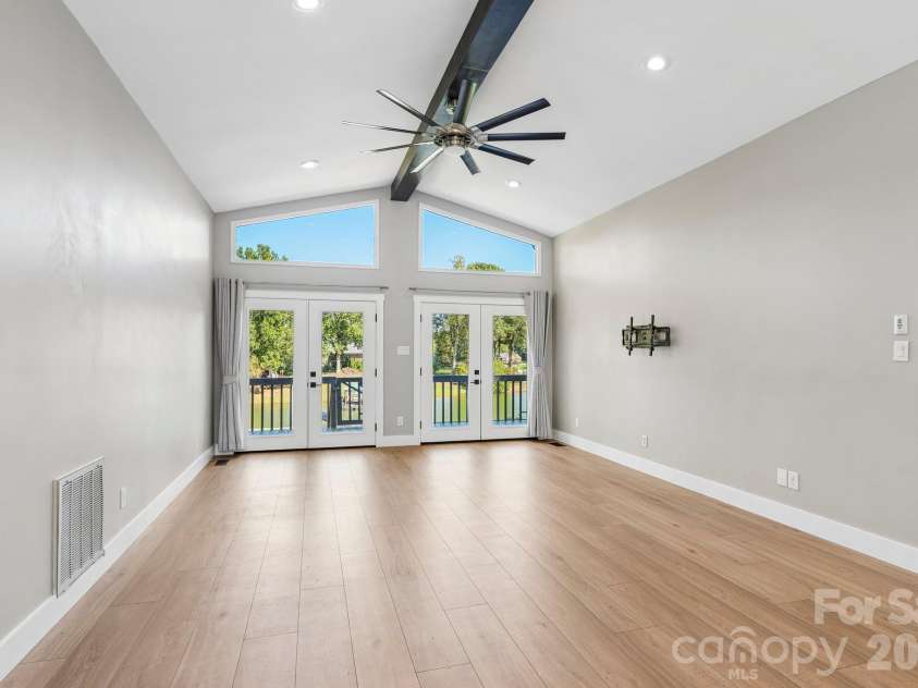 201 Wood Duck Loop, Mooresville, NC 28117.  MLS# CAR4425713, YatesRealty ID 57017. Great Room