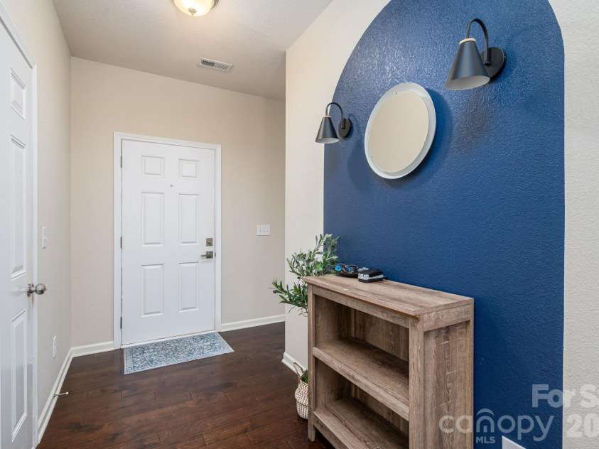 9012 Avery Meadows Drive, Charlotte, NC 28216.  MLS# CAR4426885, YatesRealty ID 57018. 