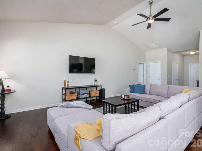 9012 Avery Meadows Drive, Charlotte, NC 28216.  MLS# CAR4426885, YatesRealty ID 57018. 