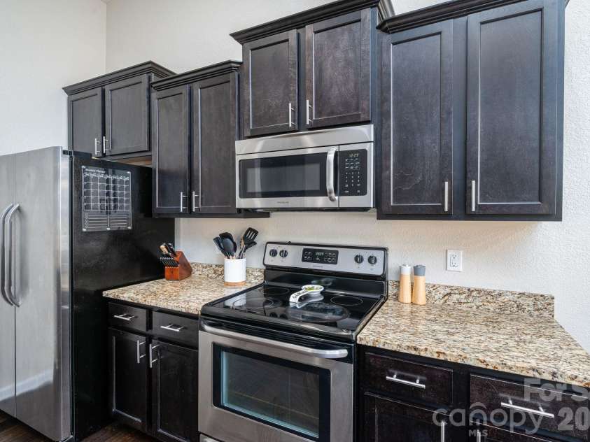 9012 Avery Meadows Drive, Charlotte, NC 28216.  MLS# CAR4426885, YatesRealty ID 57018. 