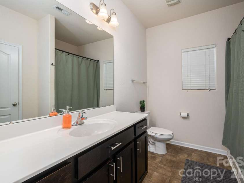 9012 Avery Meadows Drive, Charlotte, NC 28216.  MLS# CAR4426885, YatesRealty ID 57018. 