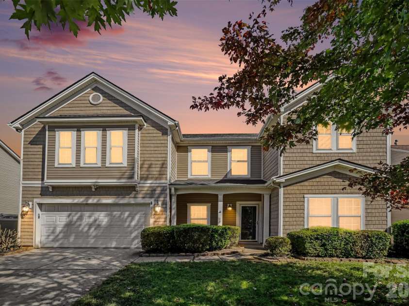 10033 Markus Drive, Mint Hill, NC 28227.  MLS# CAR4417733, YatesRealty ID 57020. 