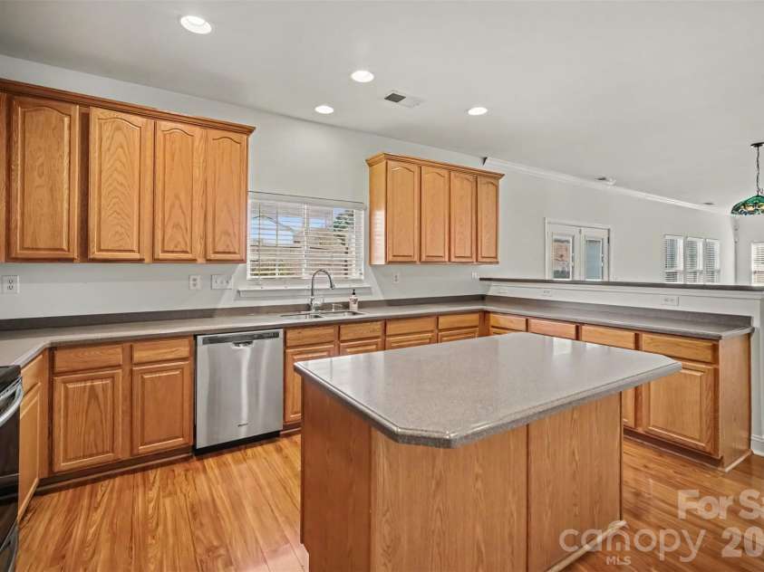 10033 Markus Drive, Mint Hill, NC 28227.  MLS# CAR4417733, YatesRealty ID 57020. 