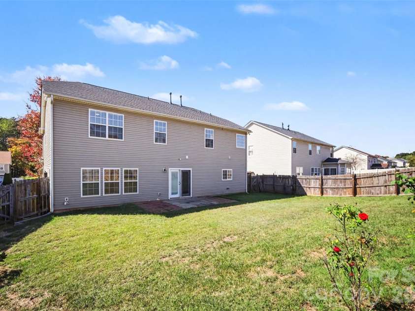 10033 Markus Drive, Mint Hill, NC 28227.  MLS# CAR4417733, YatesRealty ID 57020. 