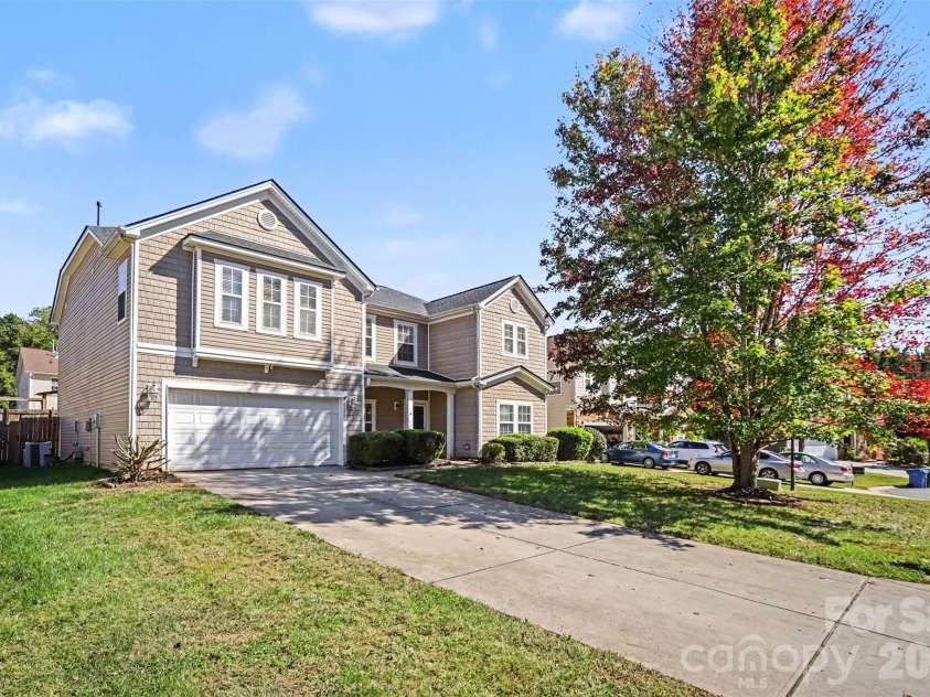 10033 Markus Drive, Mint Hill, NC 28227.  MLS# CAR4417733, YatesRealty ID 57020. 