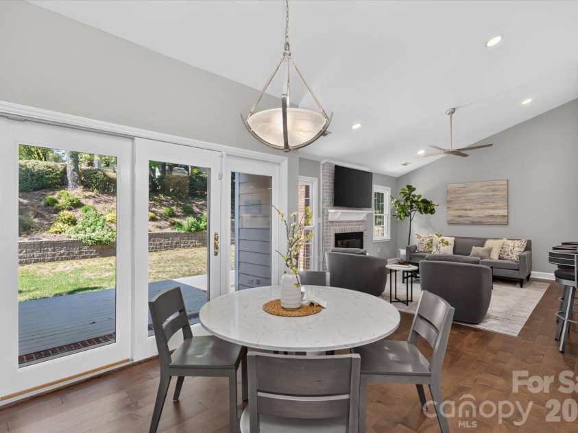 9330 Elverson Drive, Charlotte, NC 28277.  MLS# CAR4423306, YatesRealty ID 57021. 