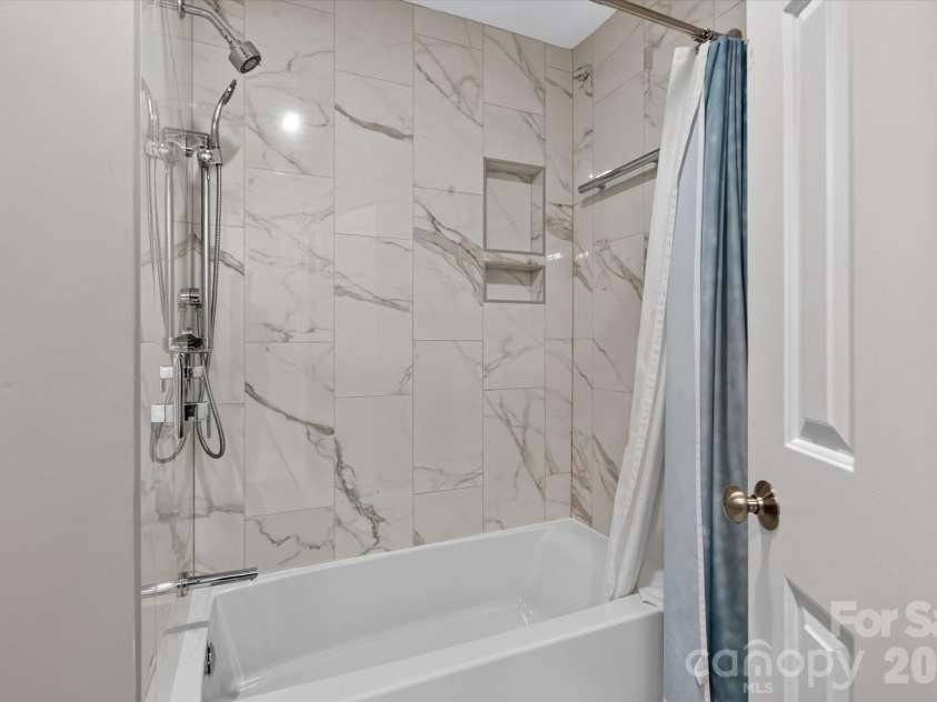9330 Elverson Drive, Charlotte, NC 28277.  MLS# CAR4423306, YatesRealty ID 57021. 
