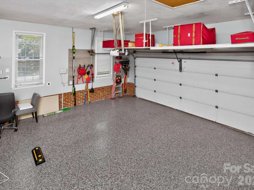 9330 Elverson Drive, Charlotte, NC 28277.  MLS# CAR4423306, YatesRealty ID 57021. 