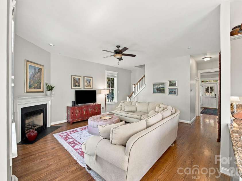 15419 Shinner Drive, Huntersville, NC 28078.  MLS# CAR4435037, YatesRealty ID 57028. 