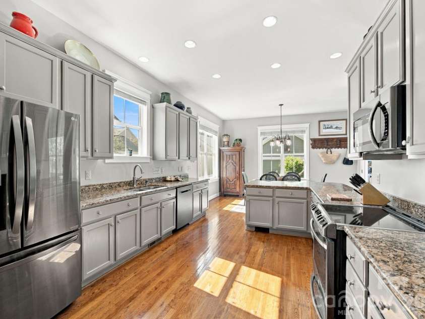 15419 Shinner Drive, Huntersville, NC 28078.  MLS# CAR4435037, YatesRealty ID 57028. 