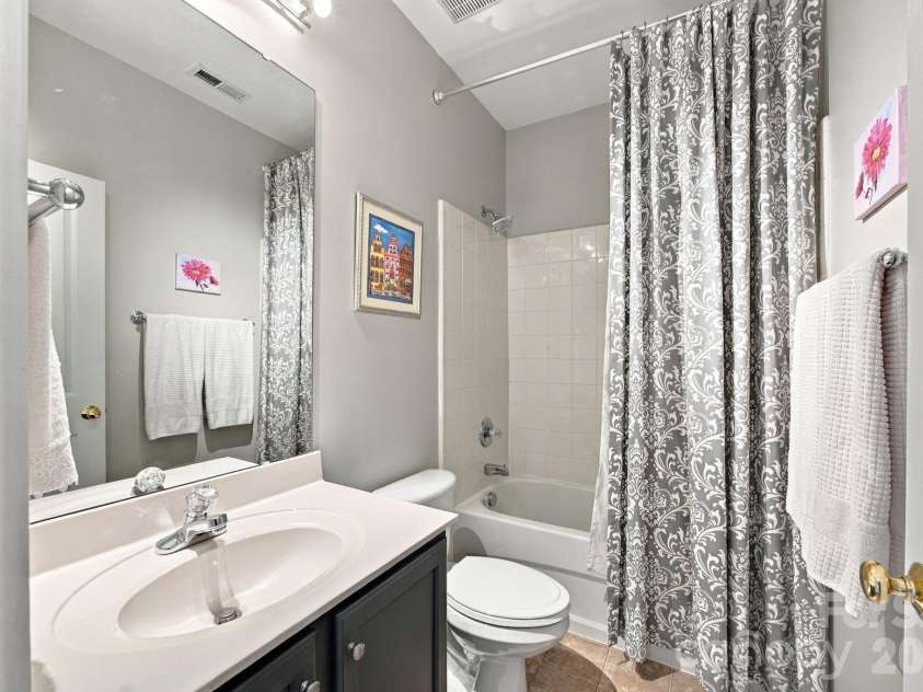 15419 Shinner Drive, Huntersville, NC 28078.  MLS# CAR4435037, YatesRealty ID 57028. 