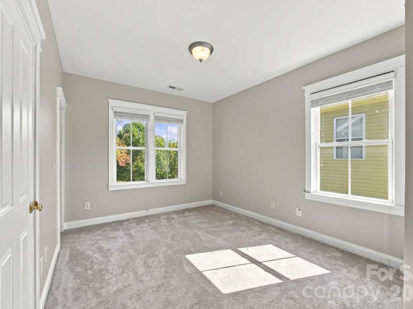 15419 Shinner Drive, Huntersville, NC 28078.  MLS# CAR4435037, YatesRealty ID 57028. 