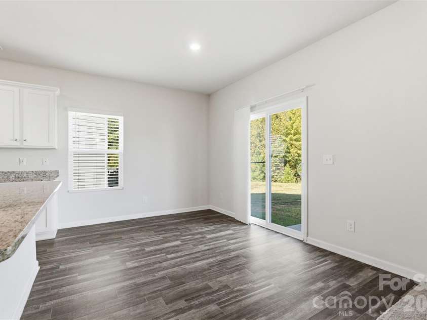 5335 Upton Place, Charlotte, NC 28215.  MLS# CAR4434223, YatesRealty ID 57034. 