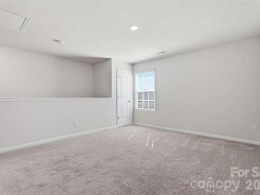 5335 Upton Place, Charlotte, NC 28215.  MLS# CAR4434223, YatesRealty ID 57034. 