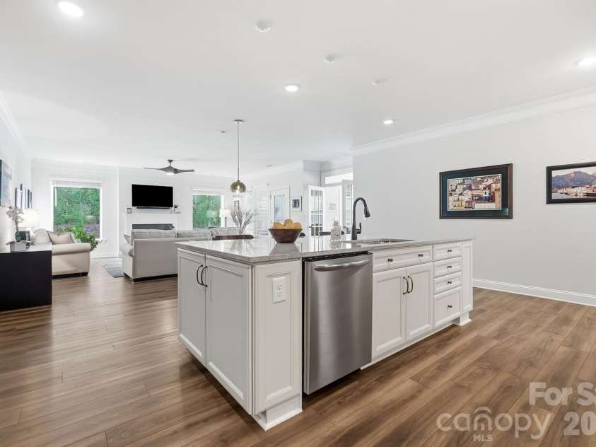 2014 Old Evergreen Parkway, Indian Trail, NC 28079.  MLS# CAR4433757, YatesRealty ID 57036. 