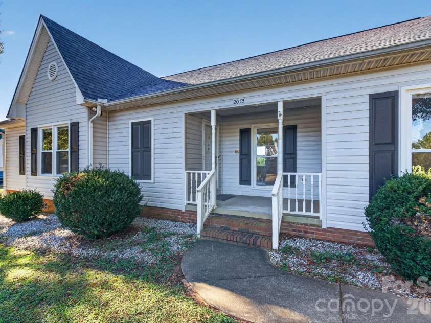 2035 Cardinal Hill Drive, Rock Hill, SC 29732.  MLS# CAR4434799, YatesRealty ID 57037. 