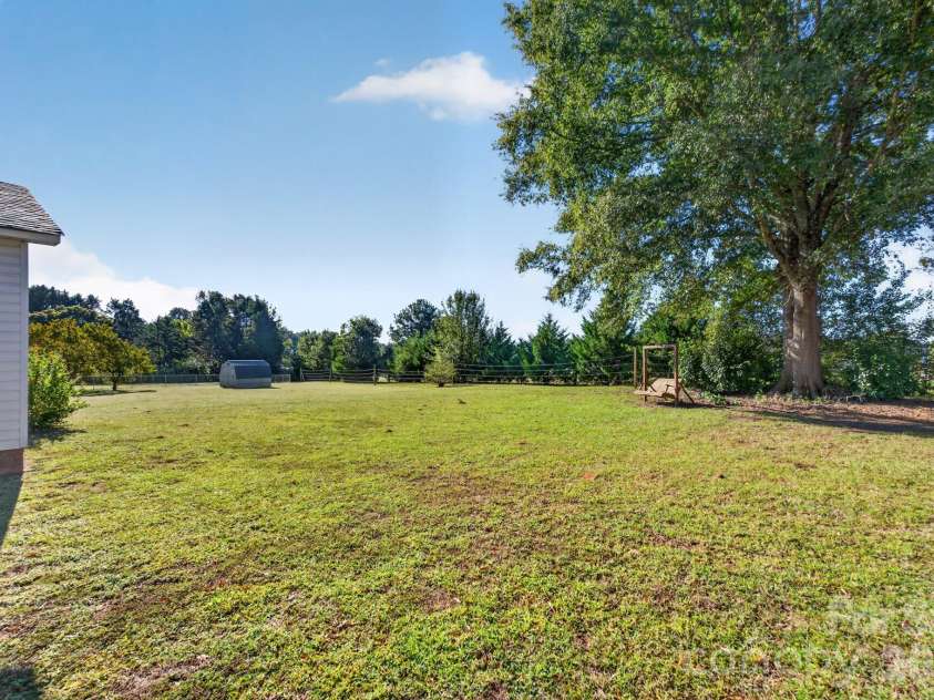 2035 Cardinal Hill Drive, Rock Hill, SC 29732.  MLS# CAR4434799, YatesRealty ID 57037. 