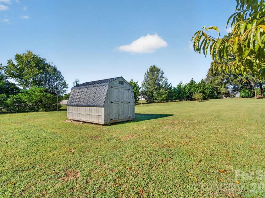 2035 Cardinal Hill Drive, Rock Hill, SC 29732.  MLS# CAR4434799, YatesRealty ID 57037. 