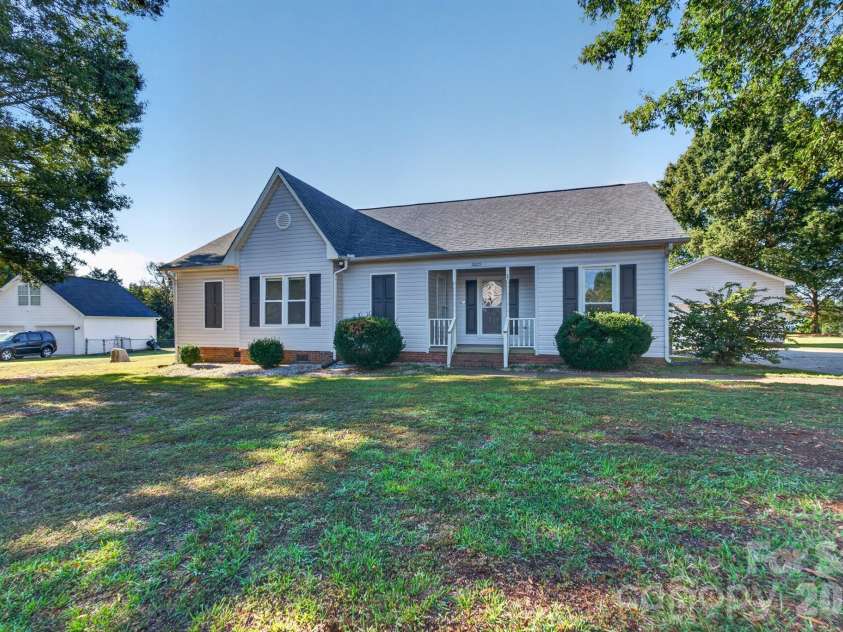 2035 Cardinal Hill Drive, Rock Hill, SC 29732.  MLS# CAR4434799, YatesRealty ID 57037. 