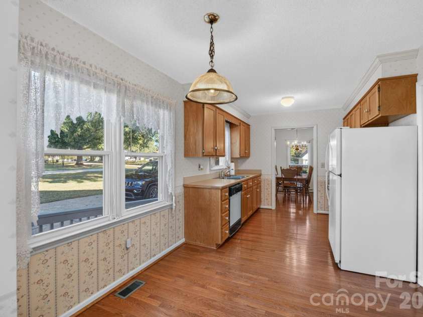 2035 Cardinal Hill Drive, Rock Hill, SC 29732.  MLS# CAR4434799, YatesRealty ID 57037. Kitchen