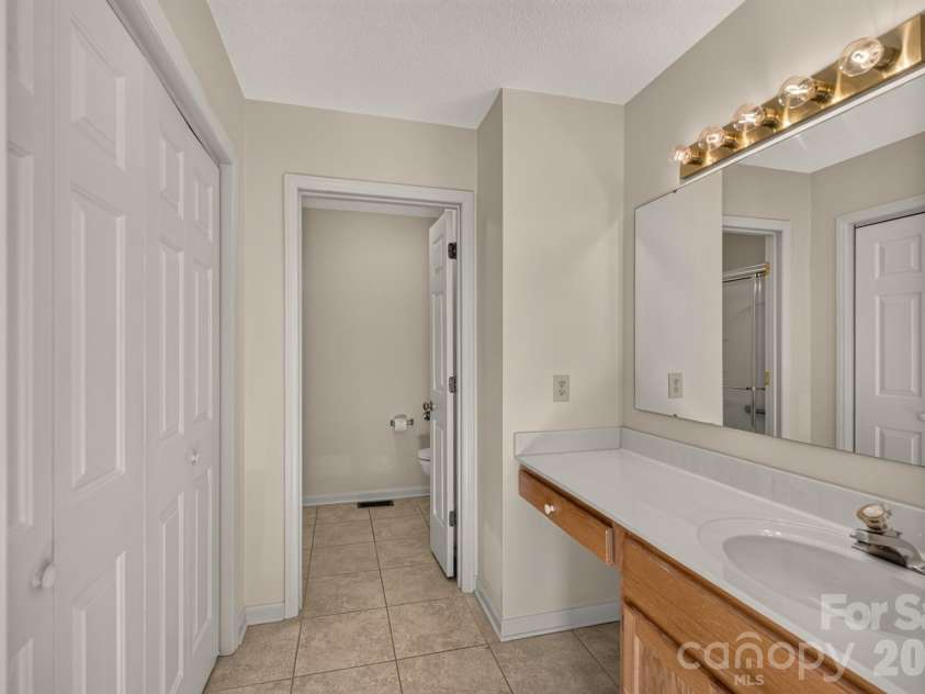 2035 Cardinal Hill Drive, Rock Hill, SC 29732.  MLS# CAR4434799, YatesRealty ID 57037. Primary Bath