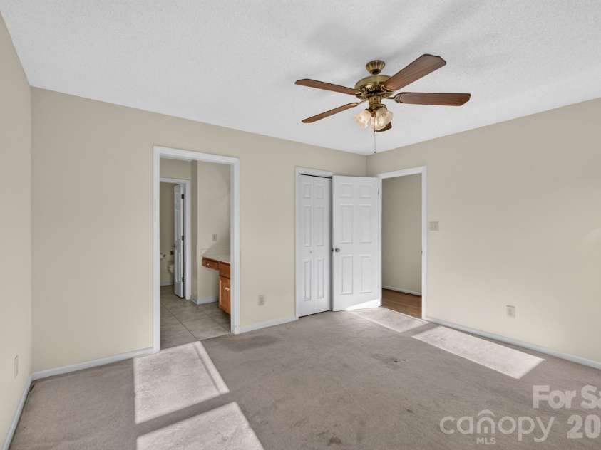 2035 Cardinal Hill Drive, Rock Hill, SC 29732.  MLS# CAR4434799, YatesRealty ID 57037. Primary Bedroom