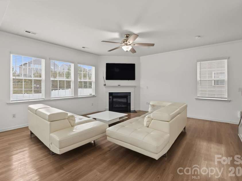 1122 Loggerhead Drive, Lancaster, SC 29720.  MLS# CAR4435238, YatesRealty ID 57038. 