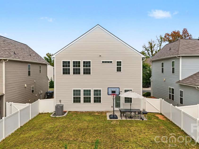 1122 Loggerhead Drive, Lancaster, SC 29720.  MLS# CAR4435238, YatesRealty ID 57038. 
