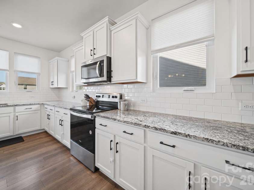 6332 Rocky Wagon Lane, Concord, NC 28025.  MLS# CAR4426776, YatesRealty ID 57039. Kitchen