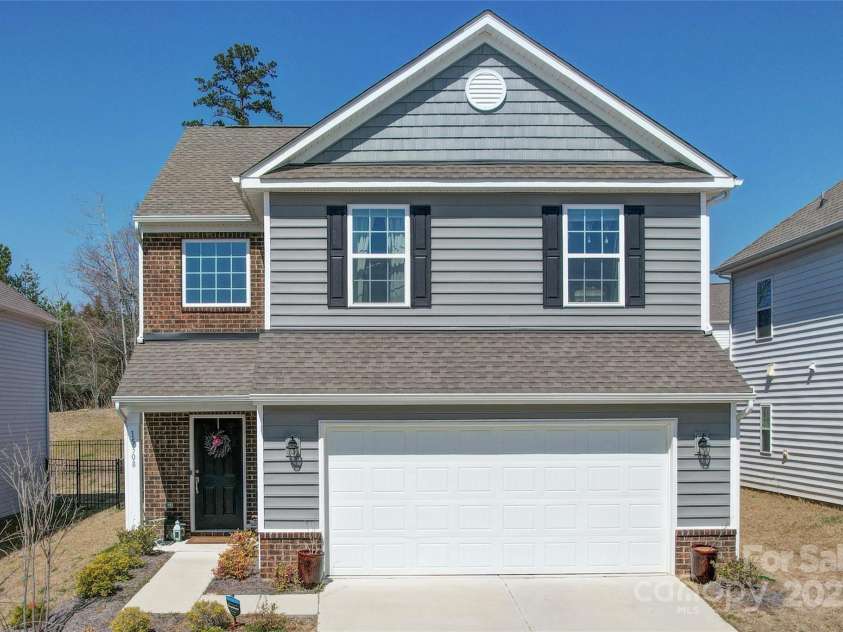 15308 Lake Ridge Road, Charlotte, NC 28278.  MLS# CAR4234379, YatesRealty ID 5704. Front View