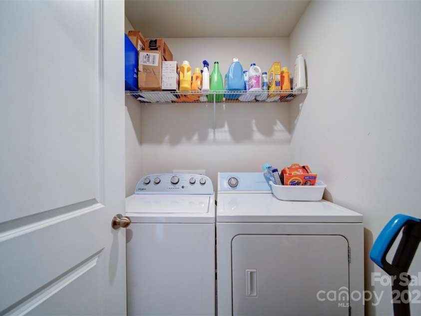 15308 Lake Ridge Road, Charlotte, NC 28278.  MLS# CAR4234379, YatesRealty ID 5704. Laundry Room
