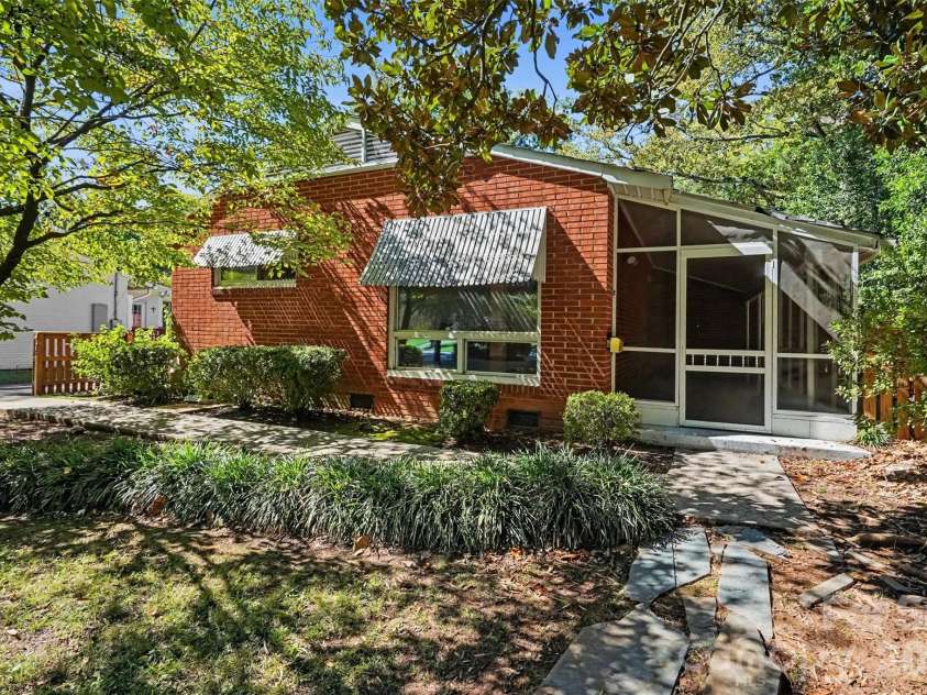 708 Montford Drive, Charlotte, NC 28209.  MLS# CAR4433725, YatesRealty ID 57040. 