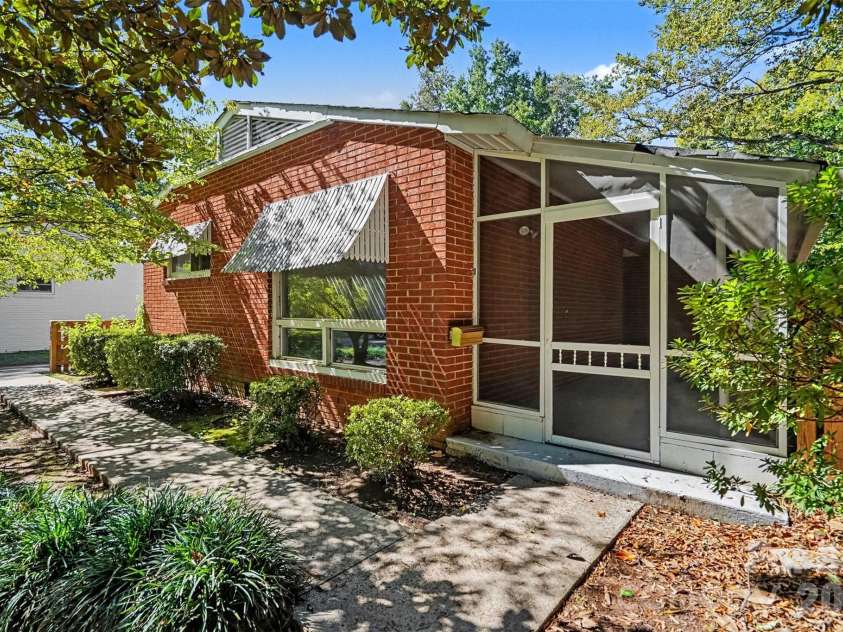 708 Montford Drive, Charlotte, NC 28209.  MLS# CAR4433725, YatesRealty ID 57040. 
