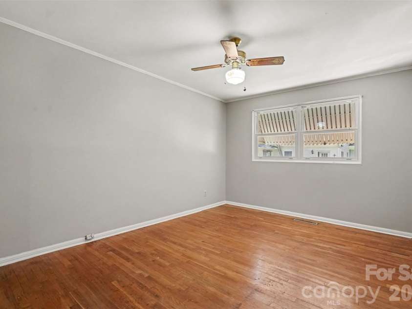 708 Montford Drive, Charlotte, NC 28209.  MLS# CAR4433725, YatesRealty ID 57040. Bedroom