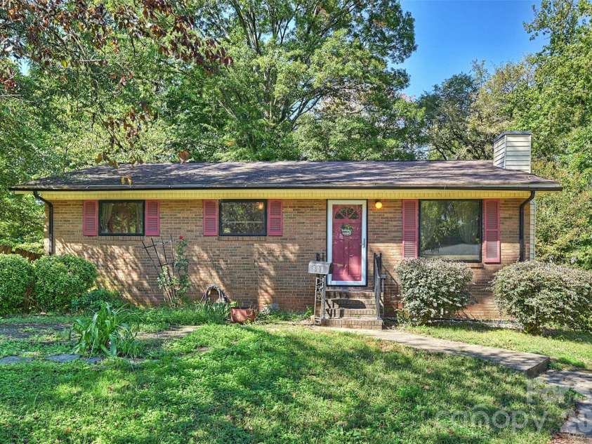 808 Davenport Street, Charlotte, NC 28208.  MLS# CAR4430283, YatesRealty ID 57042. 